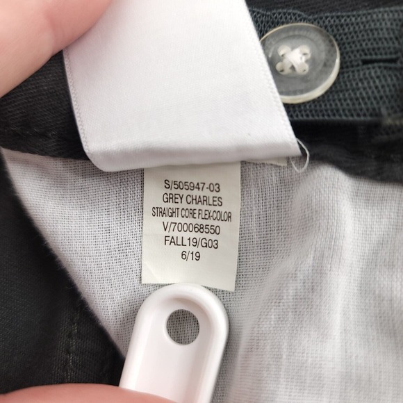 Old Navy Straight Built In Flex Tough Pants Grey Charles Boy's Sz 16 Adjustable - Picture 9 of 12